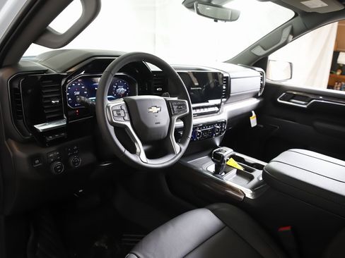 New 2026 Chevrolet Silverado 1500 LTZ w/ LTZ Premium Package image 11