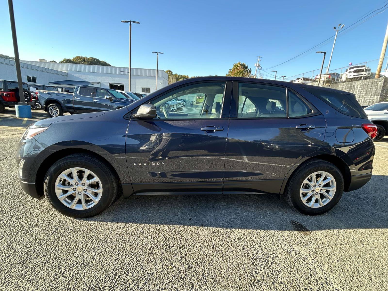 Used 2018 Chevrolet Equinox LS FWD image 4