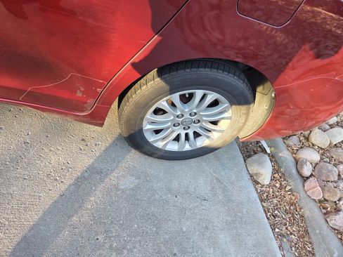 Used 2012 Toyota Sienna XLE image 10