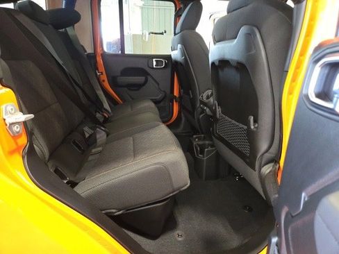 New 2025 Jeep Gladiator Mojave w/ Convenience Group image 24