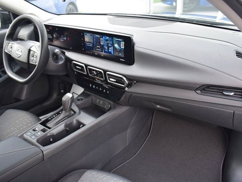 Used 2026 Nissan Sentra SV w/ Floor Mat Package FWD image 54