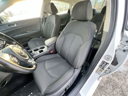 Used 2018 Kia Optima LX image 11