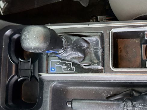 Used 2022 Toyota Tacoma SR5 w/ Technology Package RWD image 20