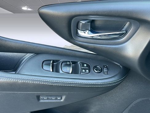 Used 2017 Nissan Murano SL w/ Cargo Package FWD image 14