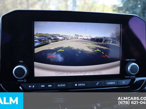 Used 2025 Nissan Pathfinder SV FWD image 37