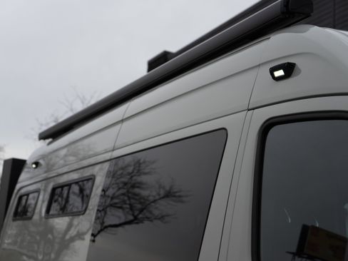 Used 2020 Mercedes-Benz Sprinter 3500 image 93