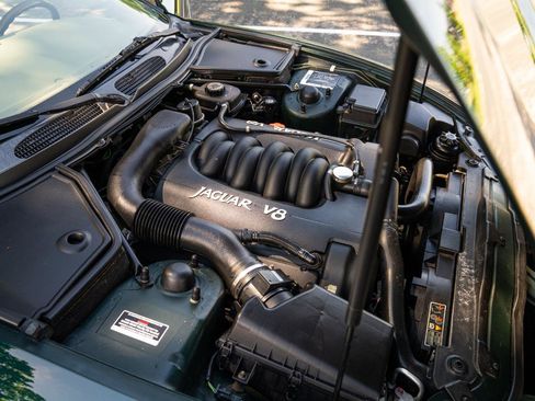 Used 1998 Jaguar XK8 Convertible RWD image 9