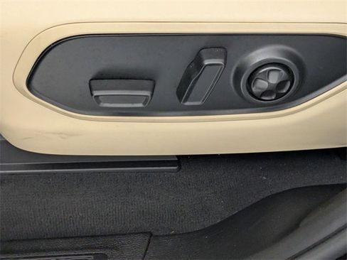 Used 2024 Jeep Grand Cherokee L Limited w/ Luxury Tech Group II image 14