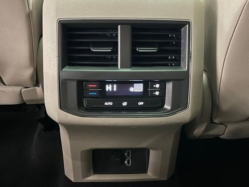 Certified 2019 Volkswagen Atlas SE w/ Panoramic Sunroof Package image 24