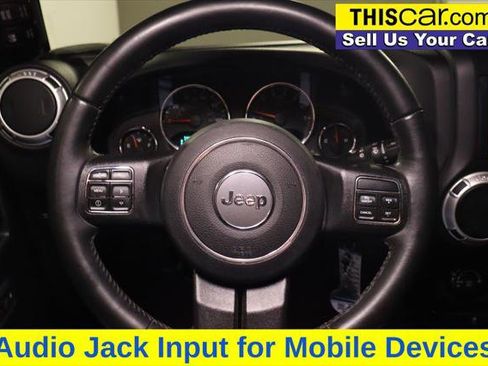 Used 2017 Jeep Wrangler Unlimited Rubicon w/ Connectivity Group image 12