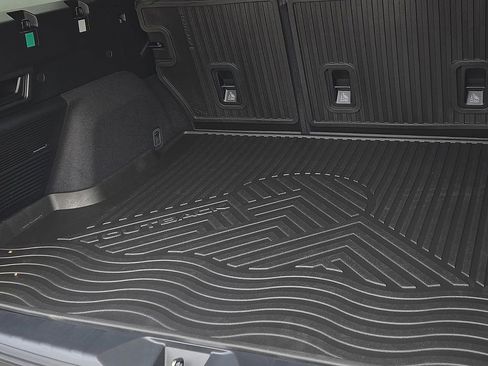 New 2026 Subaru Outback Limited AWD/4WD image 8