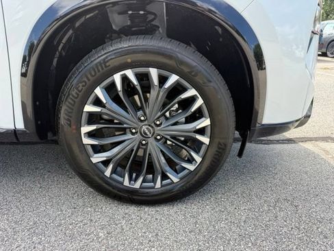 Certified 2026 Nissan Rogue Platinum AWD/4WD image 11
