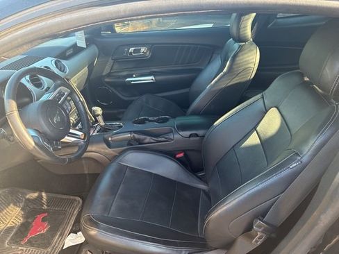 Used 2015 Ford Mustang Premium RWD image 10