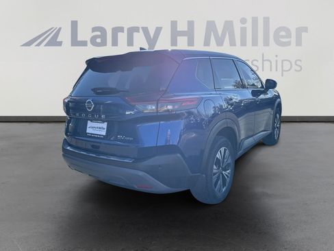 Used 2021 Nissan Rogue SV image 8