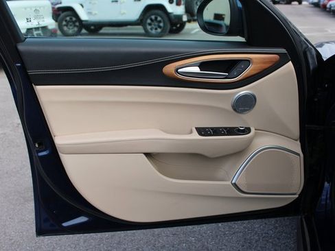 Used 2017 Alfa Romeo Giulia Ti w/ TI Lusso Light Wood Package image 10