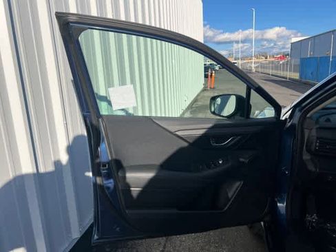 Used 2022 Subaru Outback Premium image 14