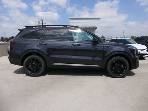 New 2026 Kia Sorento AWD image 2