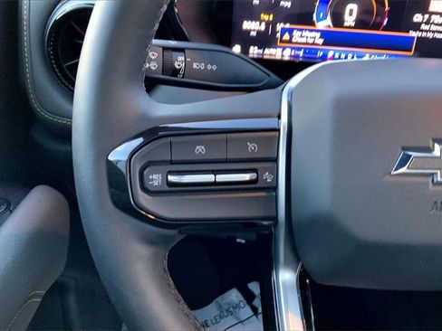 Used 2023 Chevrolet Colorado ZR2 w/ ZR2 Convenience Package III image 14