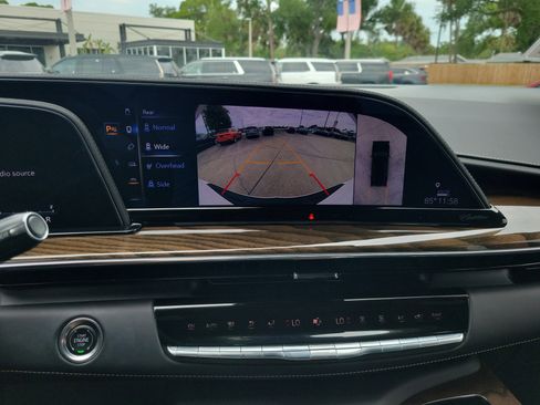 Certified 2024 Cadillac Escalade ESV Sport Platinum w/ LPO, ONYX Package AWD/4WD image 24