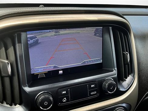 Used 2022 GMC Canyon Denali image 21