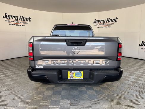 Used 2022 Nissan Frontier S image 5