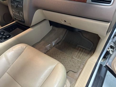 Used 2012 GMC Sierra 1500 SLT w/ SLT Convenience Package AWD/4WD image 23