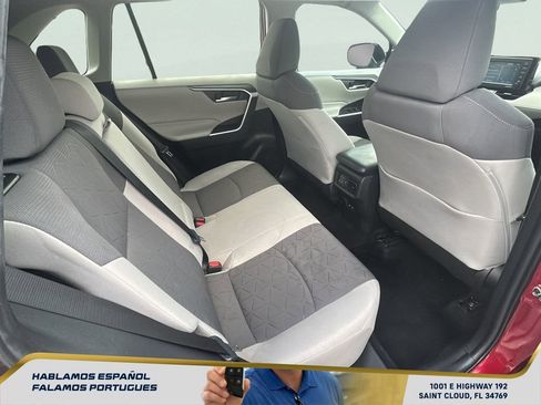 Used 2021 Toyota RAV4 XLE w/ Convenience Package FWD image 26
