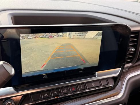 Used 2024 Chevrolet Silverado 1500 LT w/ Z71 Off-Road Package image 21