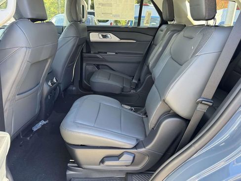 New 2026 Ford Explorer Active w/ Active Comfort Package image 16