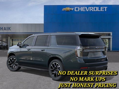 New 2026 Chevrolet Suburban RST w/ Comfort Package RWD image 3