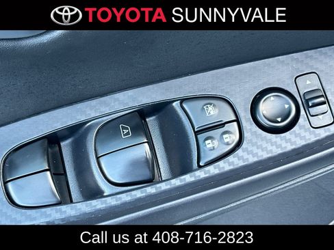 Used 2024 Nissan Sentra SV FWD image 17
