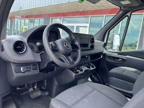 Used 2019 Mercedes-Benz Sprinter 170 image 26