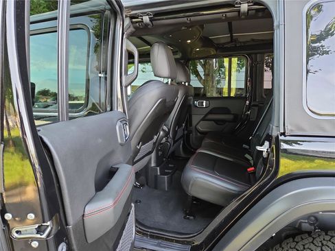 Used 2025 Jeep Wrangler Unlimited Rubicon w/ Safety Group AWD/4WD image 23