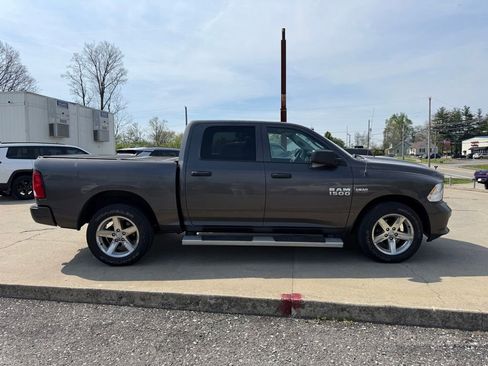 Used 2017 RAM 1500 Express w/ Express Value Package AWD/4WD image 5