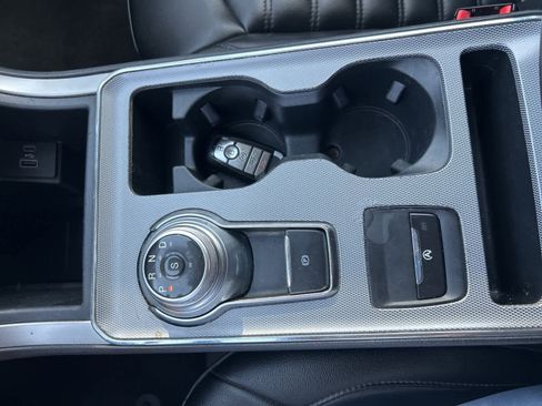 Used 2022 Ford Edge SEL w/ Convenience Package image 40