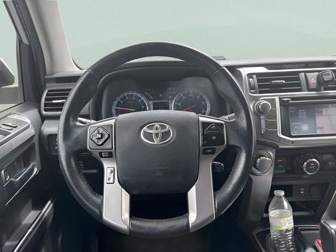 Used 2014 Toyota 4Runner SR5 RWD image 22