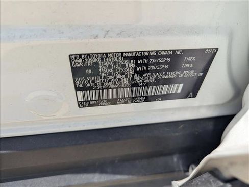 Used 2024 Toyota RAV4 XLE Premium image 18