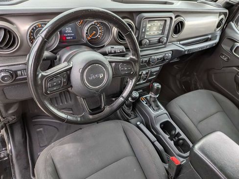Used 2018 Jeep Wrangler Unlimited Sport S image 2
