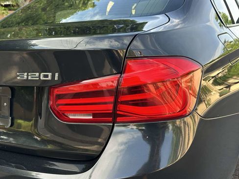 Used 2018 BMW 320i Sedan image 55