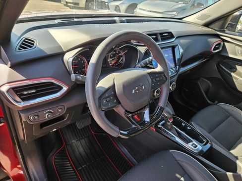 Used 2023 Chevrolet TrailBlazer RS w/ Sun and Liftgate Package FWD image 14