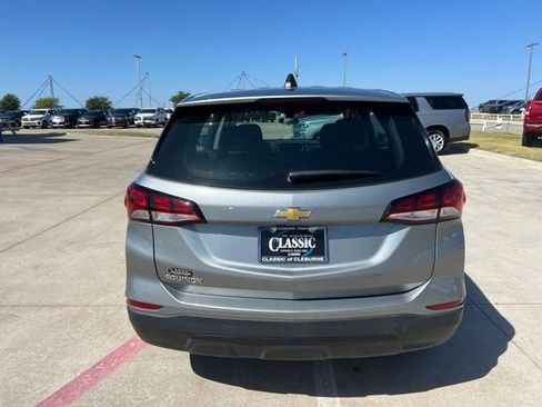 Used 2024 Chevrolet Equinox LS FWD image 5