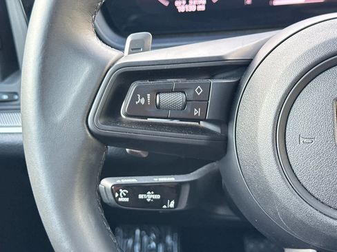 Certified 2025 Porsche Cayenne AWD/4WD image 27