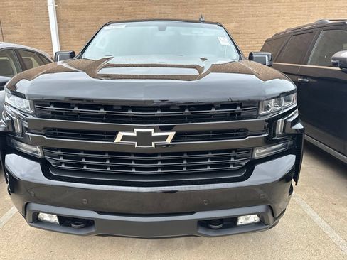 Used 2019 Chevrolet Silverado 1500 RST AWD/4WD image 2