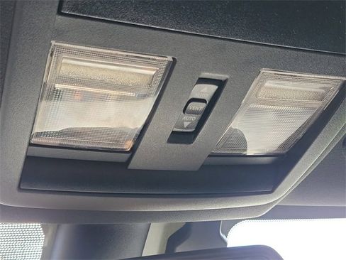 Used 2019 Dodge Challenger SXT w/ Blacktop Package image 17