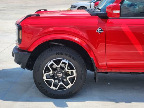 Used 2022 Ford Bronco Outer Banks AWD/4WD image 10