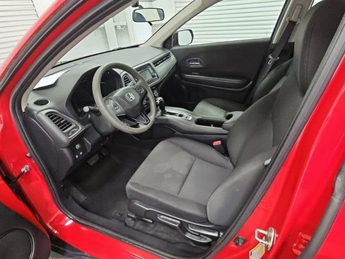 Used 2017 Honda HR-V LX image 11