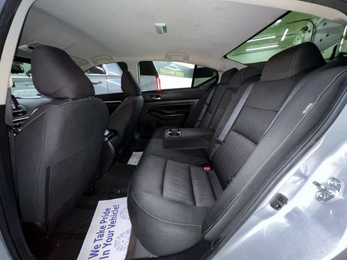 Used 2022 Nissan Altima 2.5 SV FWD image 26