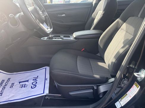 Used 2025 Nissan Sentra SV w/ All-Weather Package image 8