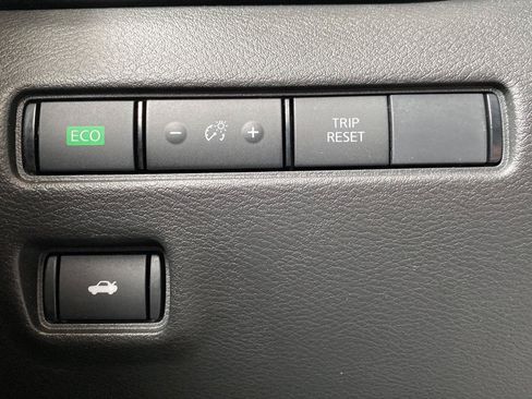 Certified 2025 Nissan Sentra SV w/ All-Weather Package FWD image 27