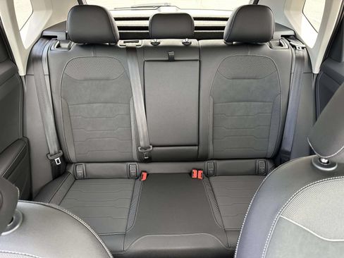 New 2026 Volkswagen Taos SE AWD/4WD image 14